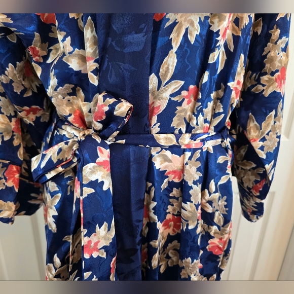 Vintage Christian Dior Floral Satin Robe Kimono Style- Size Large - Picture 8 of 14
